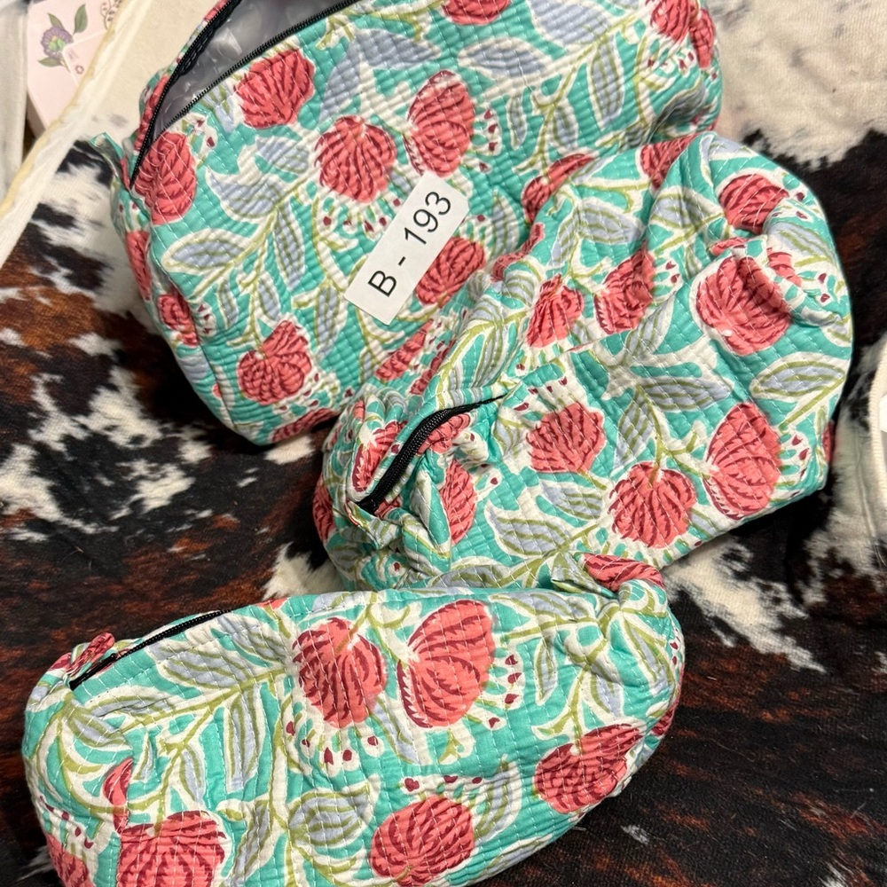 Floral Quilted Cosmetic Bag Set